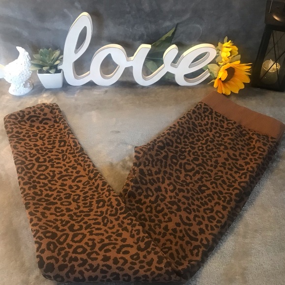 SALE! 🖤🤎Leopard Print Tight\Leggings!🤎🖤 - Picture 1 of 6